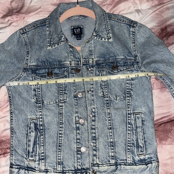 Girls GAP Denim Jacket - Light Wash - Picture 9 of 10